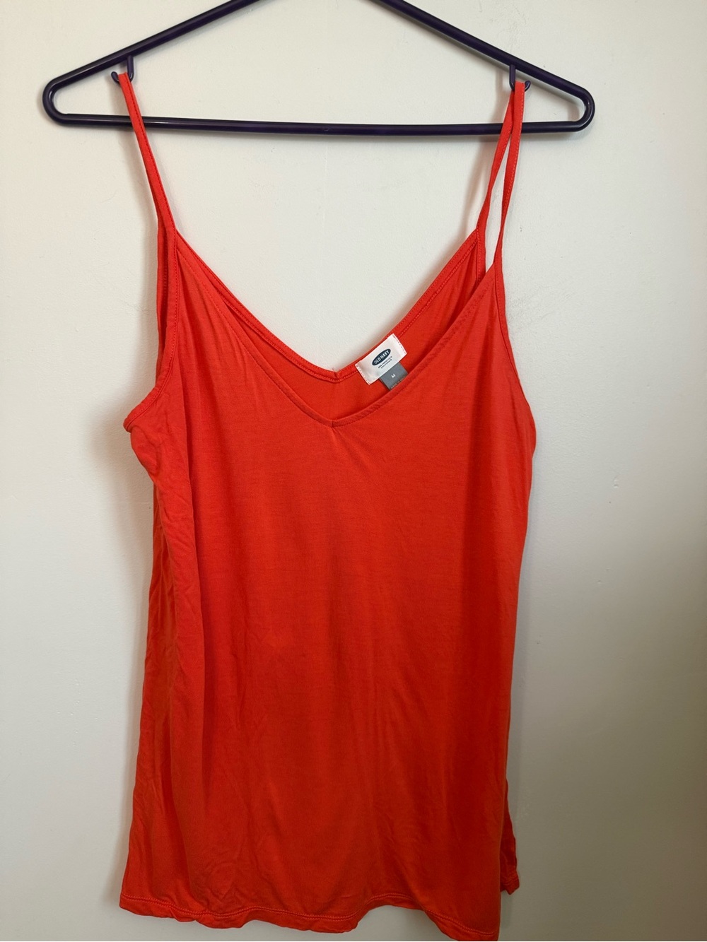 Old Navy Women's medium Red V-Neck Spaghetti Strap Tank Top